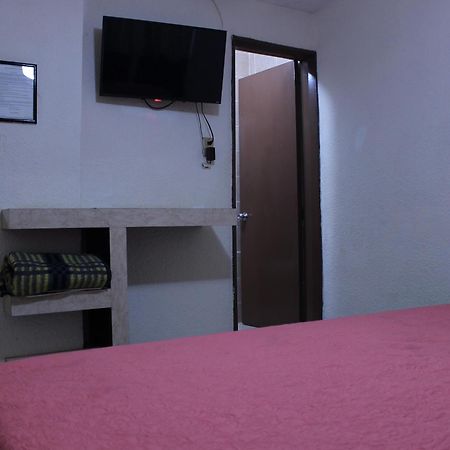 Hotel Plaza Aleman Леон Стая снимка