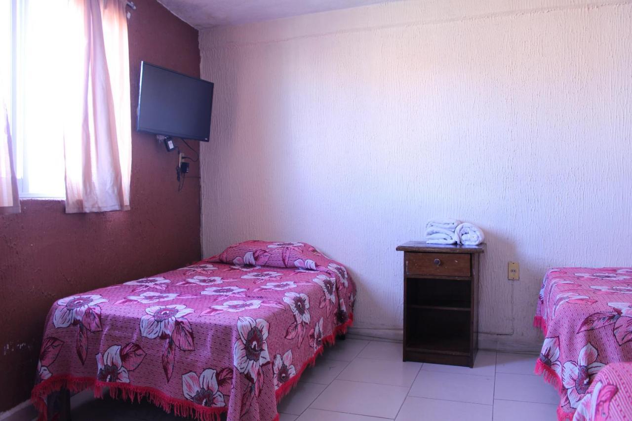 Hotel Plaza Aleman Леон Екстериор снимка