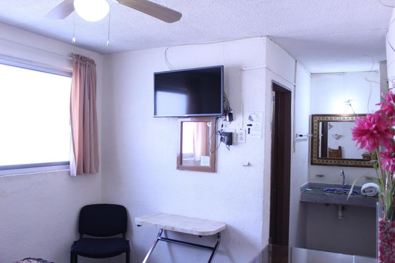 Hotel Plaza Aleman Леон Екстериор снимка